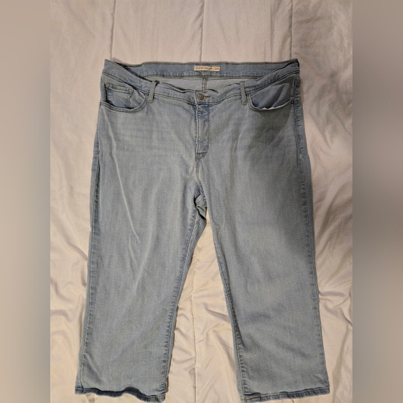 Levi Denim Capris, size 22w used - Picture 1 of 2